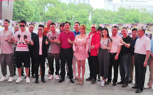 主創人員合影 主創人員合影